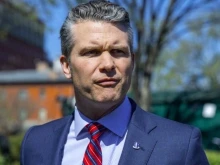 Axios: Демократите инициират процедура по импийчмънт на Хегсет