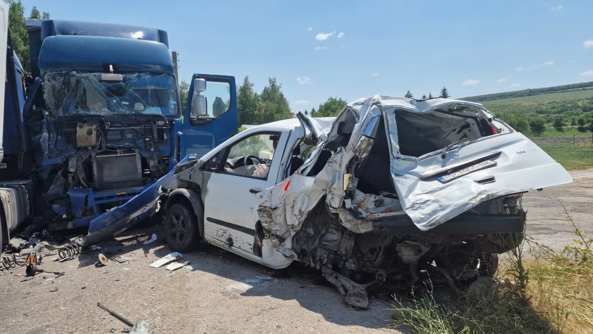 При маневра на заден ход на ул Охрид в Дупница