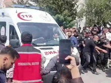 Почина още един ранен след стрелбата в училище в Турция