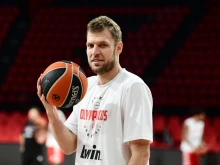 Александър Везенков остави най-доброто от себе си за последния мач от редовния сезон