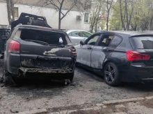Автомобили пламнаха в "Красно поляна" в София