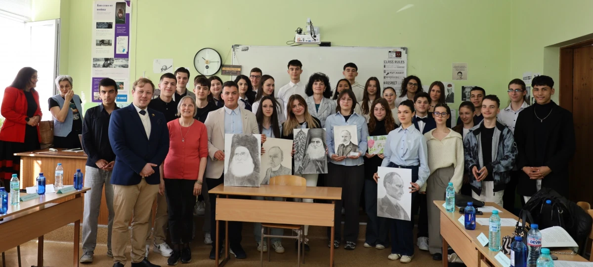 С тържествено музикално изпълнение бе открита националната ученическа конференция Националното