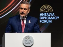 Фидан: Анкара и Европа трябва да подготвят отбраната си за живот без САЩ в НАТО