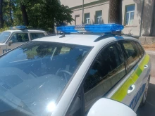 30-годишен се укрива след вандализъм срещу служебен автомобил на ОБДХ край Чирпан