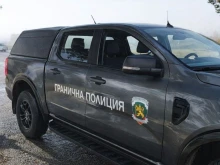 Ямболската прокуратура иска постоянен арест за полицаите, превозвали мигранти