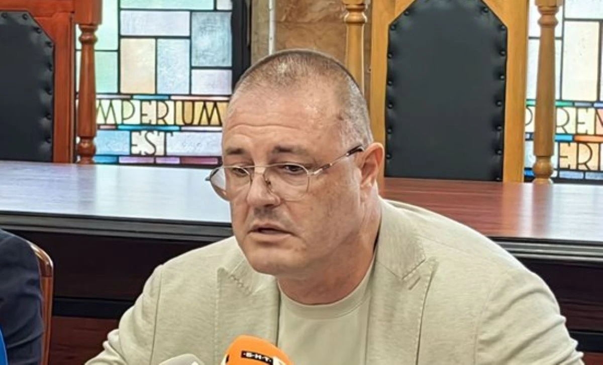 Невъзможност на защитата на един от подсъдимите да се яви