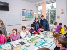 Старозагорски ученици вече учат с роботи и виртуална реалност