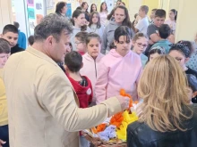Семенни бомби с медоносни цветя получиха учениците в Бобошево за Деня на Земята