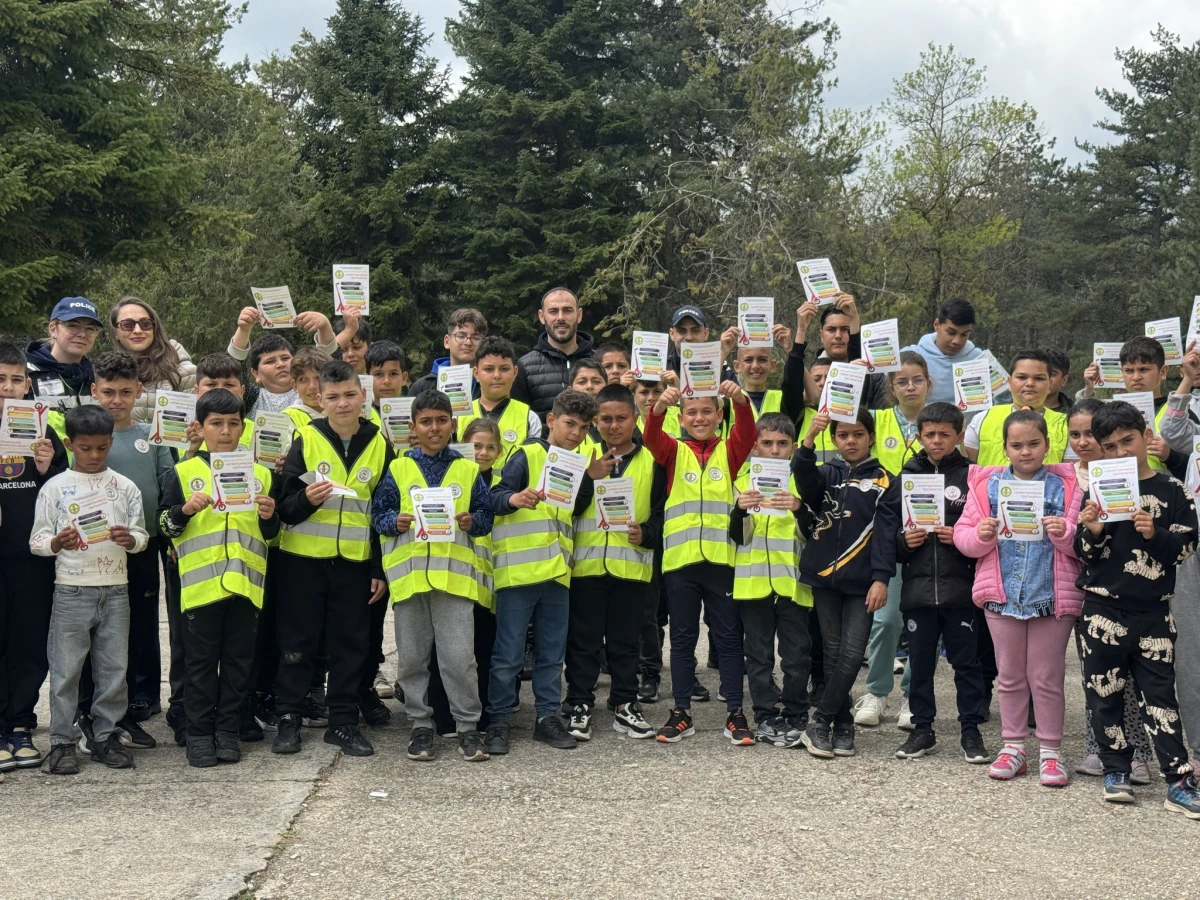 Шофьорите да се движат внимателно и отговорно по пътищата на