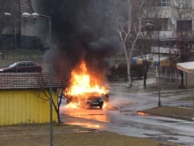 Автомобил се запали в движение в Русе