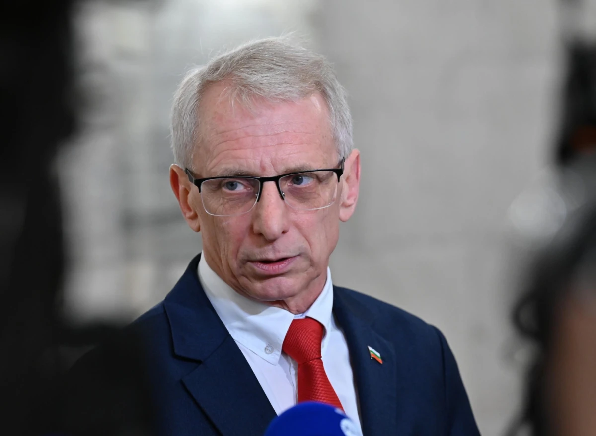 е основното име което се спряга за обща кандидатура