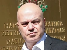 Слави Трифонов: Удължаваме срока!