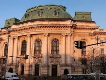 Отстраниха временно преподавателя, обвинен в сексуален тормоз над студентка в СУ 