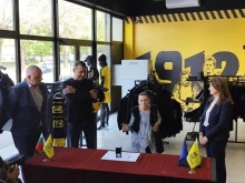 Валидираха пощенска марка в чест на Чико, легенди на Ботев и Локо уважиха събитието