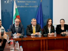 МЗ спази обещанието си към младите лекари и създаде портал за специализанти