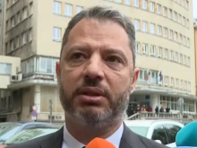 Делян Добрев: Трябва да се овладеят автоматизмите в заплатите