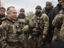 Революция в окопите: Сирски сложи край на безкрайната военна служба с нова заповед за ротация