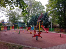 Община Казанлък следи състоянието на детските площадки