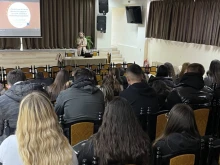 Експерти обучават ученици от Варна на отговорно кредитиране и управление на бюджета