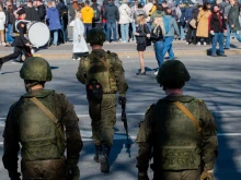 Медведев: 127 000 руснаци са подписали договори за военна служба през 2026 г.