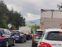 Брутално задръстване край Ботевград, използвайте алтернативни маршрути!