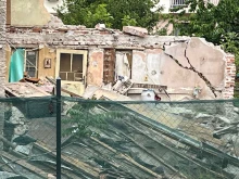Къща рухна в центъра на Пловдив, възрастна жена е била вътре