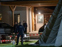 "Военен артефакт" експлодира под детски лагерен огън в Австрия