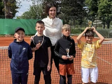 Синът на Цвети Пиронкова стана шампион на тенис турнир в Пловдив