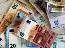 Бюджетната лампа свети в червено: Дефицитът удари 15-годишен връх, сочат данни на Фискалния съвет