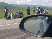 Кола е по таван на Подбалканския път