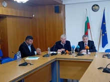 Геолози и власти в Смолян набелязаха спешни мерки за овладяване на активното свлачище към Пампорово