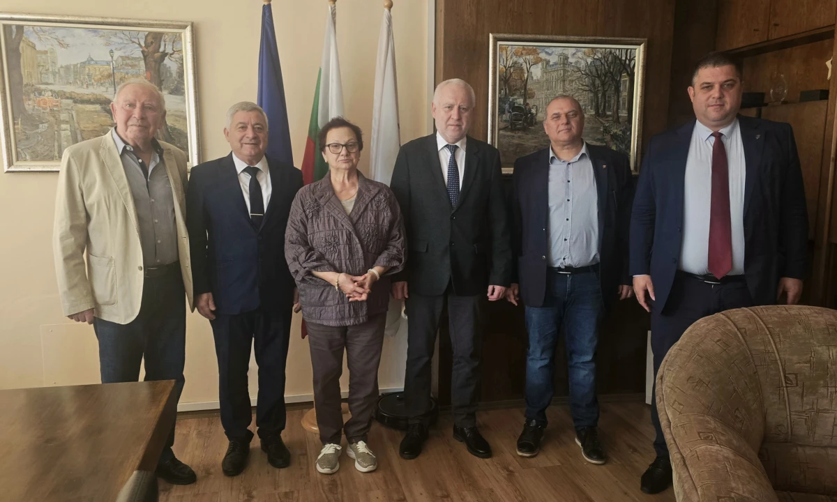 Председатели на Общинския съвет през годините се събраха в Русе