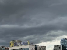 Интензивни дъждове и гръмотевици в следобедните часове