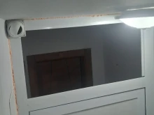 Пловдивчани заложници на съседка заради незаконна врата на етажа