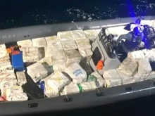 Европол конфискува 11 тона кокаин при акция в Атлантическия океан