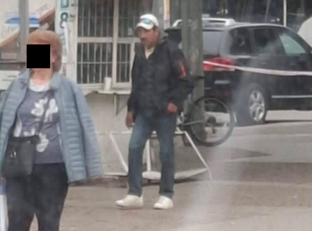 Воайор около Централна гара в Пловдив бе откаран от линейка