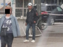 Воайор около Централна гара в Пловдив бе откаран от линейка