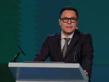Икономическият министър временно прекрати всички плащания от дъщерните дружества