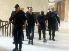 Забърканите в схема за проституция се изправят пред бургаския съд