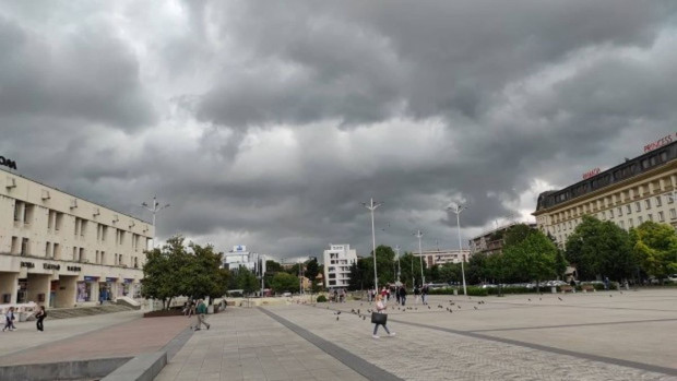 Жълт код с двойни предупреждения днес