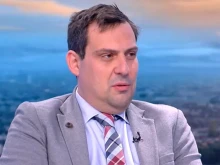 Експерт каза защо цената на бензина се покачва