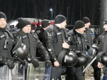 Футболни фенове са били отведени в сградата на Пето РУ в Пловдив