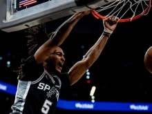 Сан Антонио Спърс поведе в серията си срещу Минесота в NBA