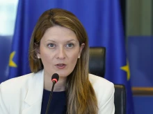 Пенкова: Законопроектът, който изготвям, ще намали трайно цените на електроенергията