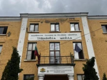 Разглеждат щетите от градушката по Тревненската школа