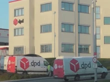 Куриерите в немската версия на "Спиди" работят до 14 часа дневно за под 9...