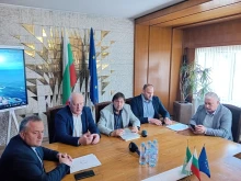 Министър Шишков: Преовлажняване е най-вероятната причина за свлачището в Пампорово