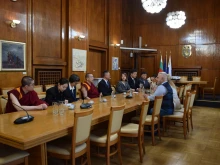 Делегация от Китайския изследователски център по тибетология е на посещение в Бургас