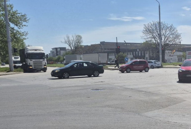 Ограничават движението в района на кръстовище в Пловдив