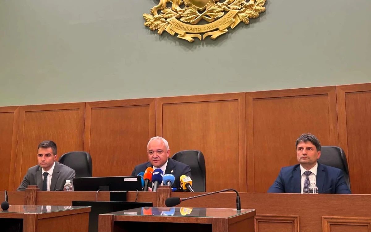 Акцията срещу имотните измами: Задържан е бивш столичен нотариус